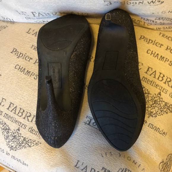Fioni Night Black Sparkle heels- New without tags. Size 7W wide - Picture 3 of 6